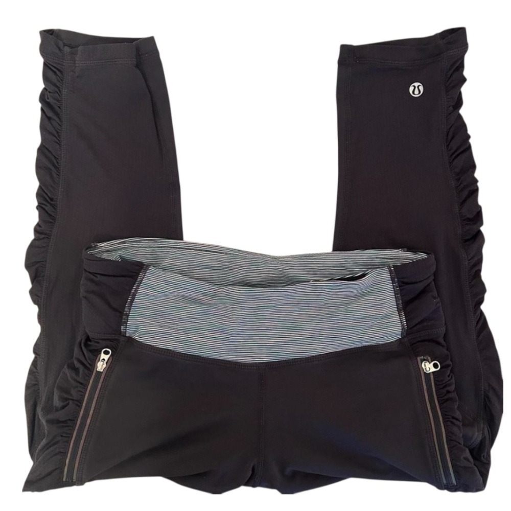Black Leggings with Ruched Sides Capri